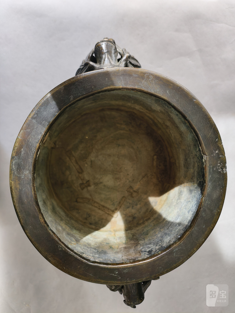 Bronze incense burner with relief decoration of inscription and bamboo - 图14